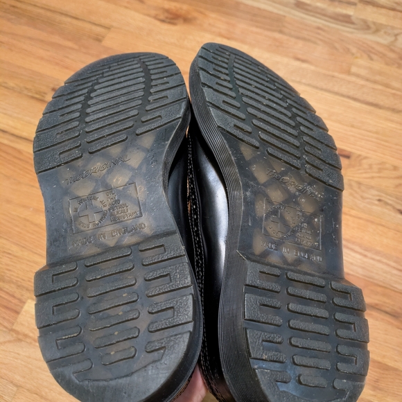 Classic Brown and Black Men's Brogues - Picture 6 of 7